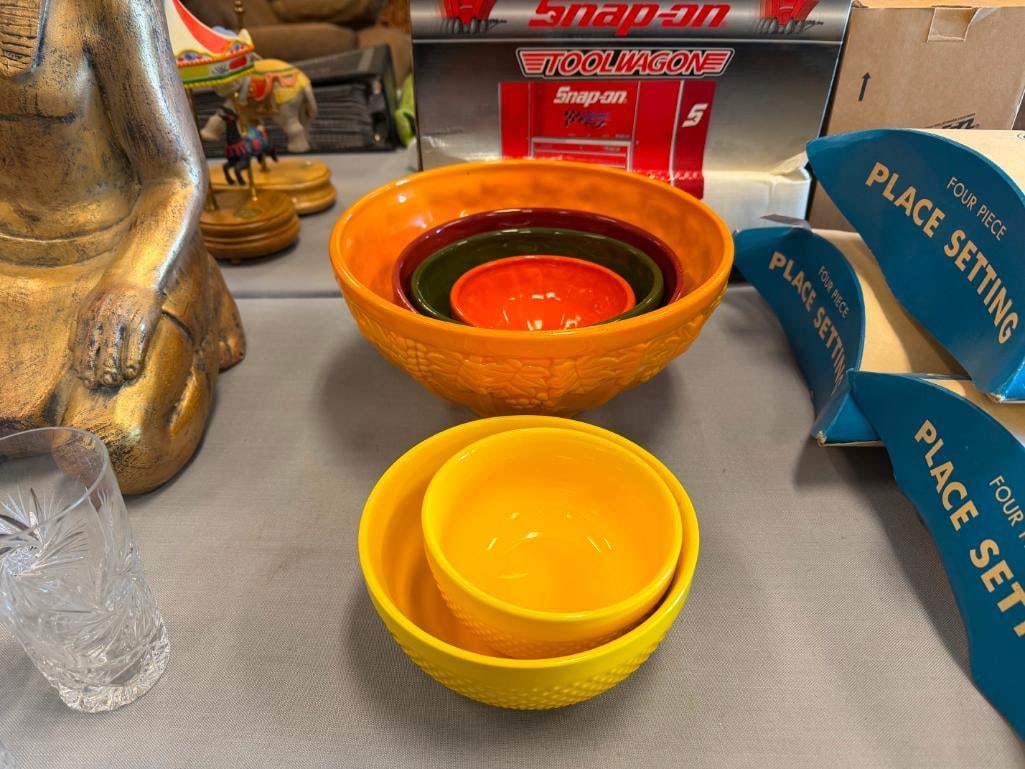 SIX NESTING MIXING BOWLS INCLUDING A SET OF FOUR GRAPE PATTERN FALL THEMED BOWLS AND TWO DOTTED - 2