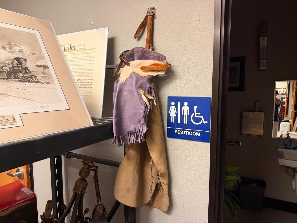 PAIR OF WESTERN LEATHER CHINKS AND A CHILD'S PAIR OF PURPLE LEATHER CHAPS - 2