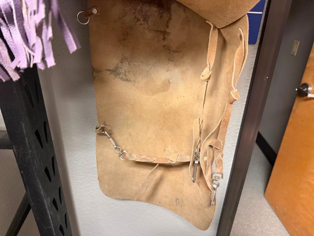 PAIR OF WESTERN LEATHER CHINKS AND A CHILD'S PAIR OF PURPLE LEATHER CHAPS - 4