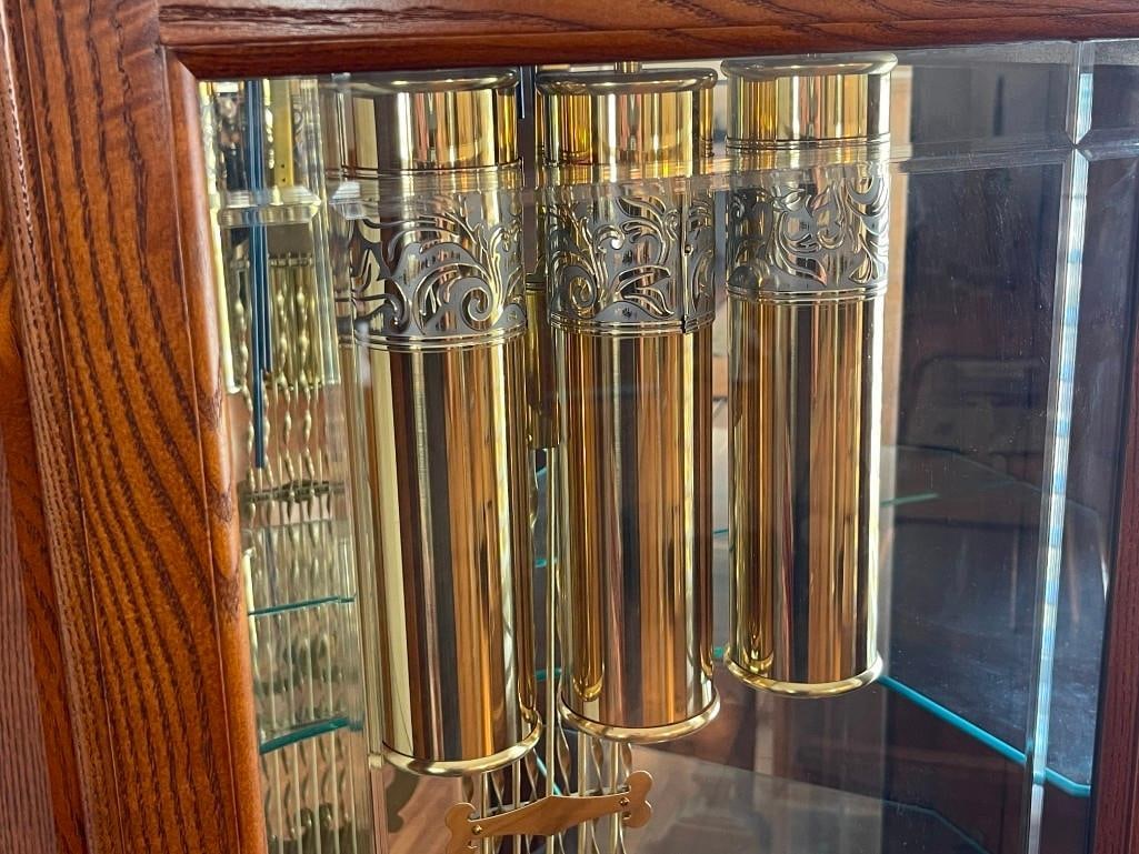 ELEGANT HOWARD MILLER MODEL 610 - 940 CABLE DRIVEN CURIO CABINET GRANDFATHER CLOCK - 9