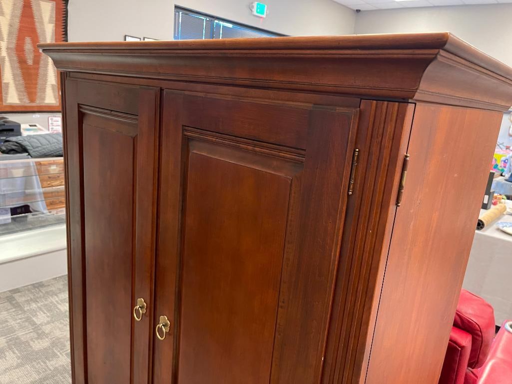 ETHAN ALLEN DARK FINISH CONTEMPORARY TV CABINET / ENTERTAINMENT CENTER - 2