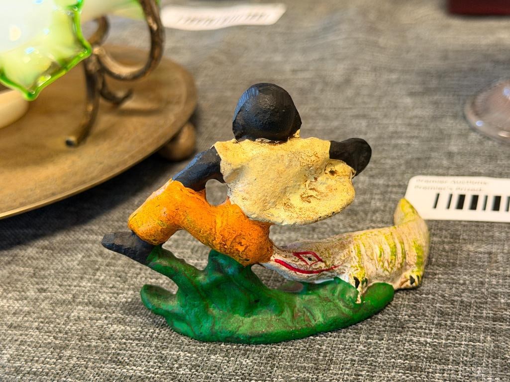 VINTAGE BLACK AMERICANA PAINTED CAST IRON ALBINO ALLIGATOR ATTACKING BOY BOTTLE OPENER - 4