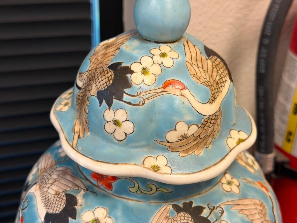 QING DYNASTY HAND PAINTED TALL PORCELAIN GINGER JAR DECORATED WITH CRANES AND FLOWERS - 3