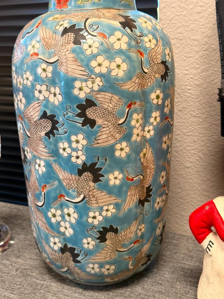 QING DYNASTY HAND PAINTED TALL PORCELAIN GINGER JAR DECORATED WITH CRANES AND FLOWERS - 8