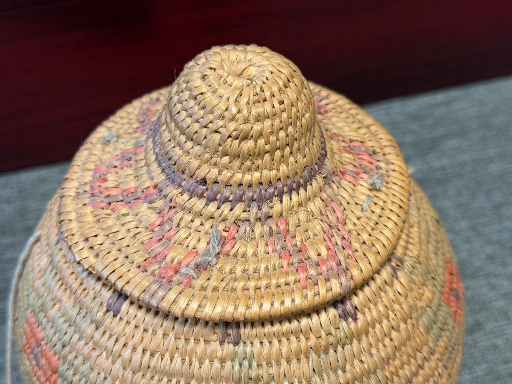 EARLY 20TH CENTURY LATE 19TH CENTURY PAUITE / WASHOE NATIVE AMERICAN POLYCHROME LIDDED BASKET - 3