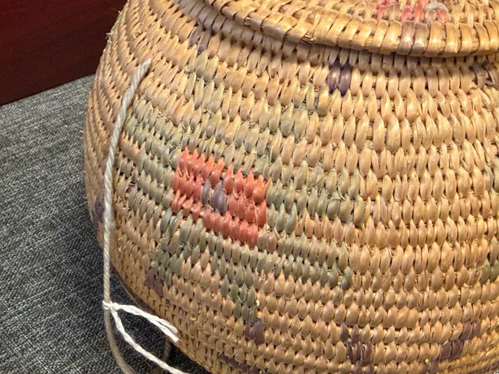 EARLY 20TH CENTURY LATE 19TH CENTURY PAUITE / WASHOE NATIVE AMERICAN POLYCHROME LIDDED BASKET - 4