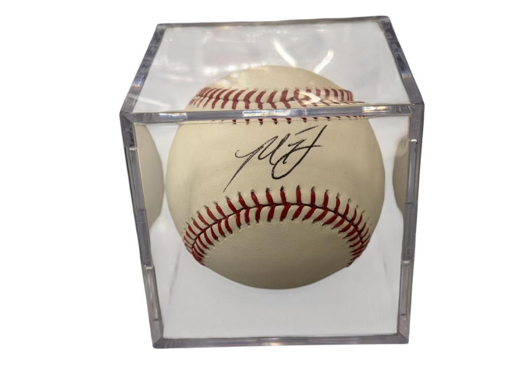 MADISON BUMGARNER AUTOGRAPHED BASEBALL MLB AUTHENTICATED (1 of 4)