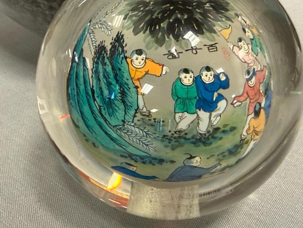 VINTAGE CHINESE REVERSE HAND PAINTED GLASS SPHERE WITH SCENE OF PLAYFUL CHILDREN - 4