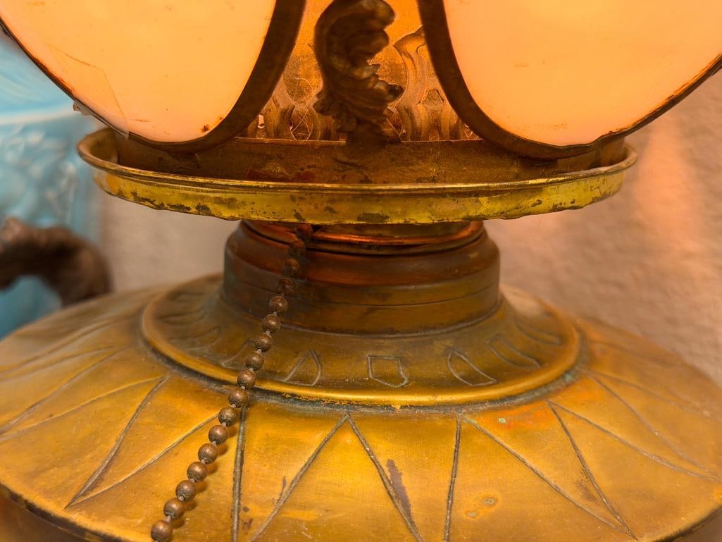 ANTIQUE BRADLEY & HUBBARD ART NOUVEAU STYLE ORNATE PARLOR LAMP WITH ENCASED GLASS SHADE - 10