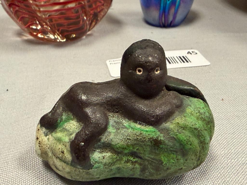 VINTAGE BLACK AMERICAN CAST IRON STILL COIN BANK BABY LAYING ON WATERMELON - 2