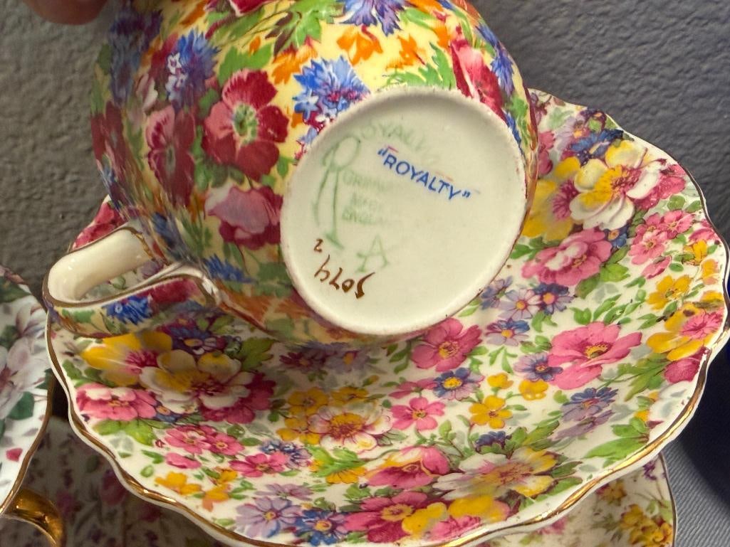 16 SETS OF TEA CUPS AND SAUCERS ENGLISH MAKERS SHELLEY, ROYAL ALBERT, JAMES KENT, ROYAL STANDARD - 4