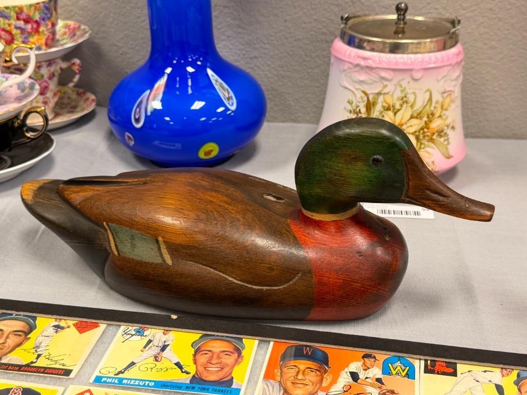 VINTAGE TOM TABER HAND CARVED WOODEN DUCK DECOY WITH GLASS EYES AND PAINTED FEATURES - 6