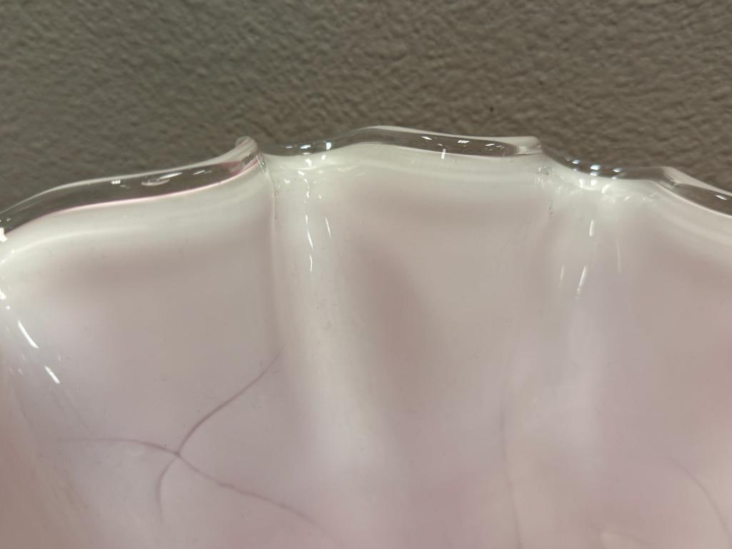 TALL PINK AND WHITE TRANSLUCENT ART GLASS VASE WITH RUFFLED RIM - 4