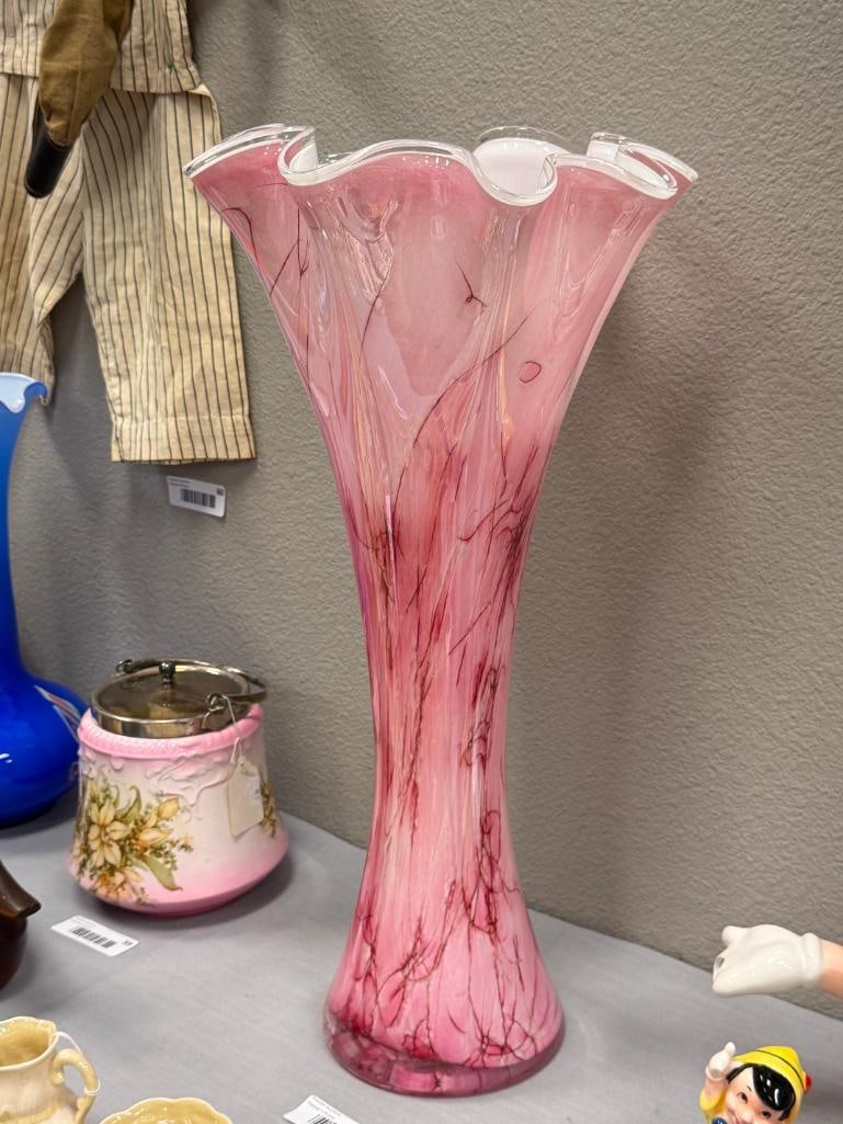 TALL PINK AND WHITE TRANSLUCENT ART GLASS VASE WITH RUFFLED RIM - 6