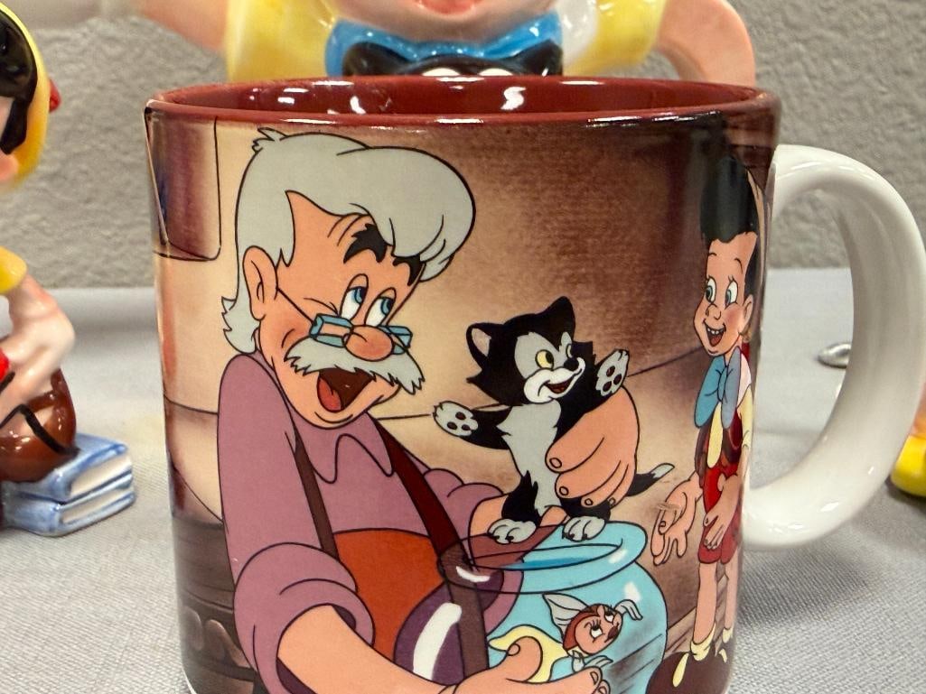 WALT DISNEY PINOCCHIO CERAMIC FIGURAL TEA POT, CHARACTER MUG AND VINTAGE PINOCCHIO FIGURINES - 10