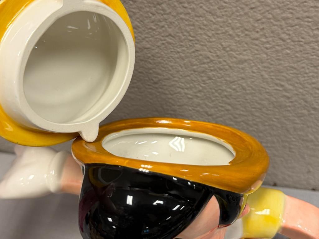 WALT DISNEY PINOCCHIO CERAMIC FIGURAL TEA POT, CHARACTER MUG AND VINTAGE PINOCCHIO FIGURINES - 5