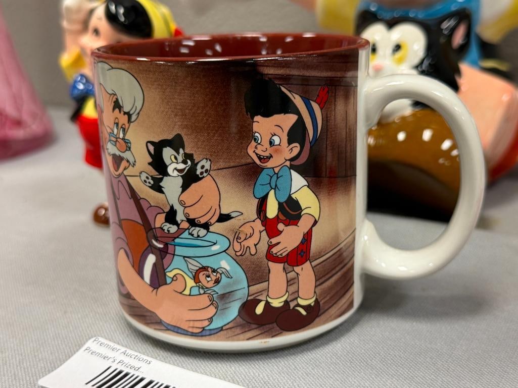 WALT DISNEY PINOCCHIO CERAMIC FIGURAL TEA POT, CHARACTER MUG AND VINTAGE PINOCCHIO FIGURINES - 9