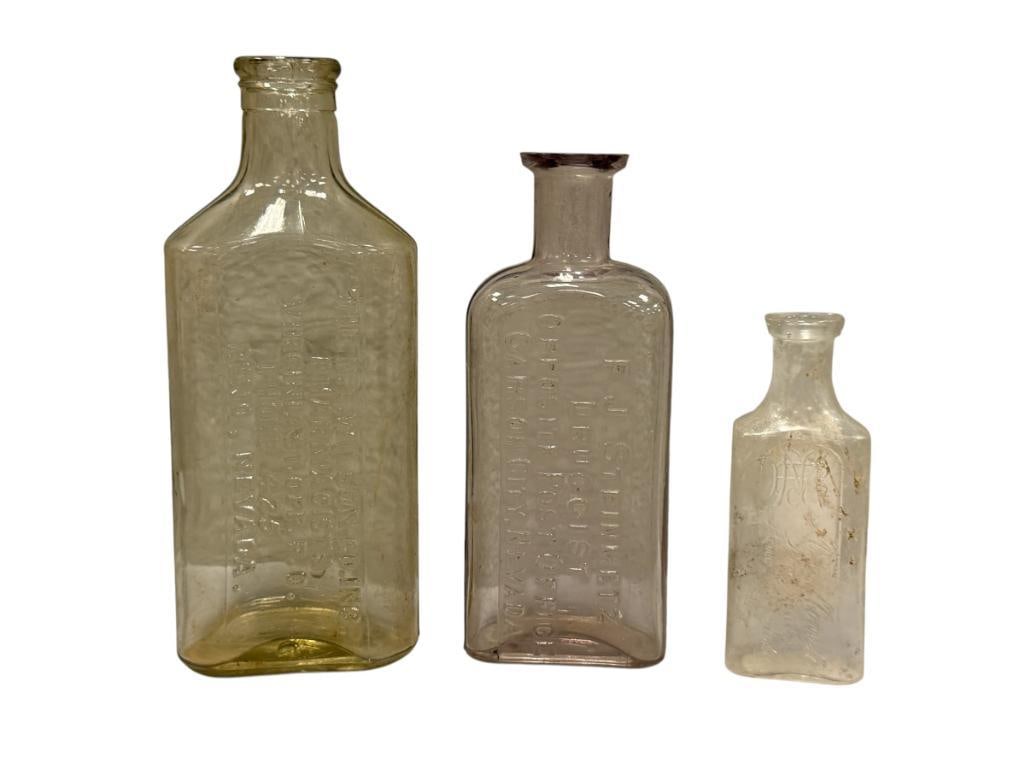 RENO, NV AND CARSON CITY ANTIQUE EMBOSSED APOTHECARY DRUGGIST / PHARMACY BOTTLES (1 of 9)
