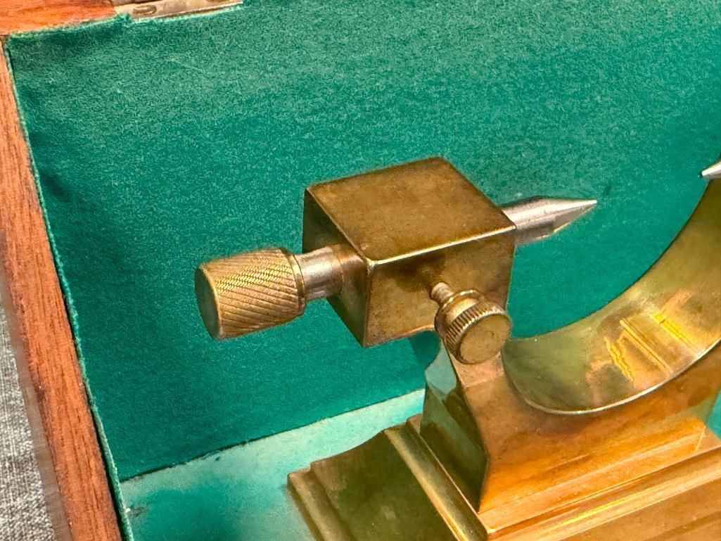 VINTAGE BRASS WATCHMAKER'S JACOT TOOL OR PIVOT LATHE FOR CLEANING / POLISHING WATCH COMPONENTS - 4