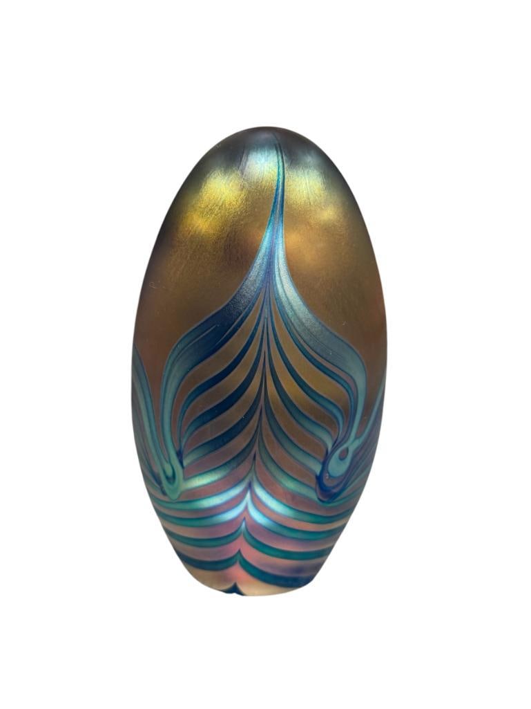 ROBERT EICKHOLT IRIDESCENT PULLED FEATHER HANDBLOWN ART GLASS PAPERWEIGHT DATED 1990 (1 of 5)