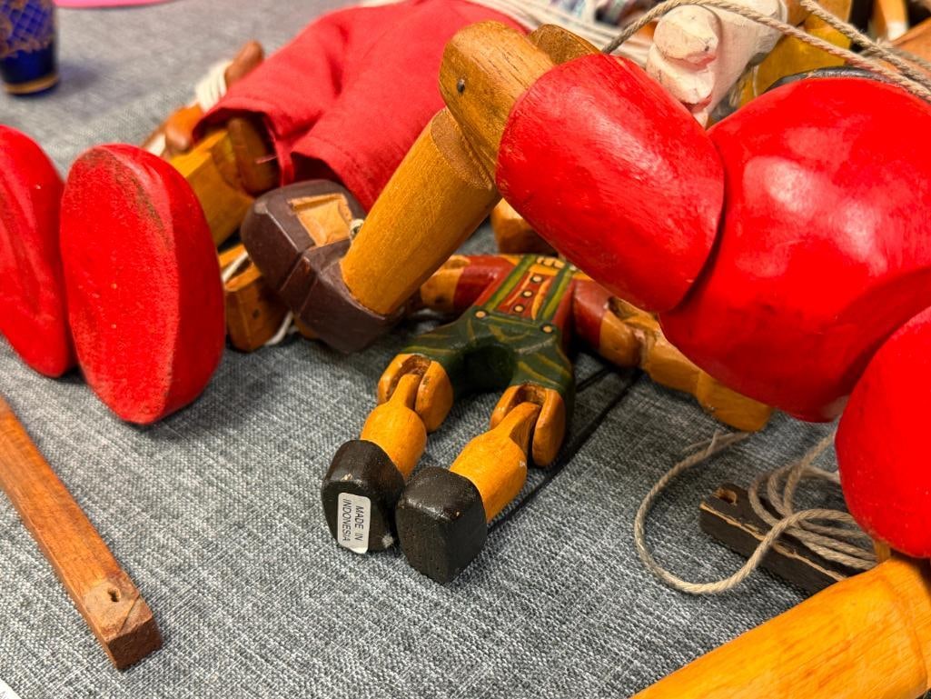 FIVE VINTAGE DISNEY PINOCCHIO WOODEN DOLLS, FIGURINES, AND MARIONETTE PUPPETS - 11