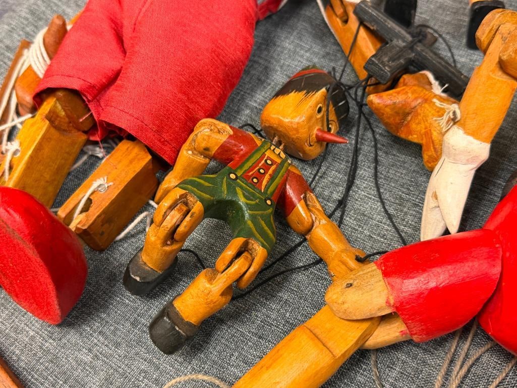 FIVE VINTAGE DISNEY PINOCCHIO WOODEN DOLLS, FIGURINES, AND MARIONETTE PUPPETS - 6