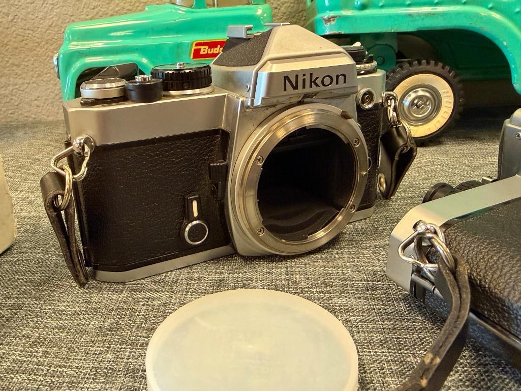 VINTAGE NIKON FE 35MM FILM CAMERA BODIES WITH NIKON MICRO - NIKKOR 55MM LENS - 11