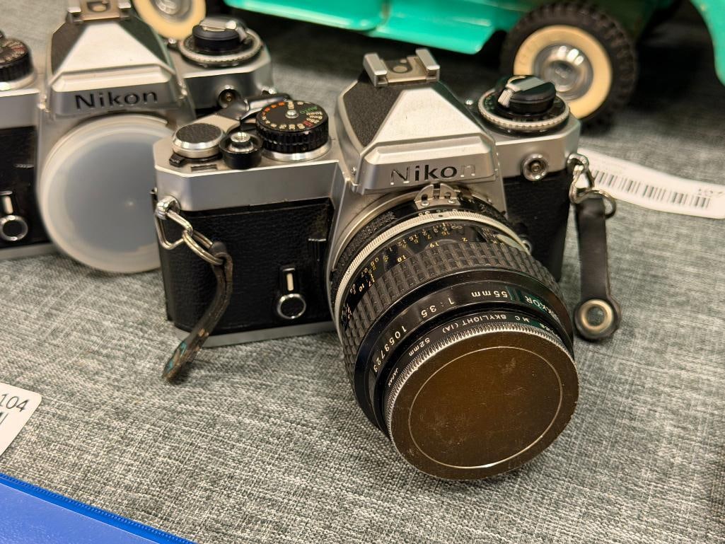 VINTAGE NIKON FE 35MM FILM CAMERA BODIES WITH NIKON MICRO - NIKKOR 55MM LENS - 2