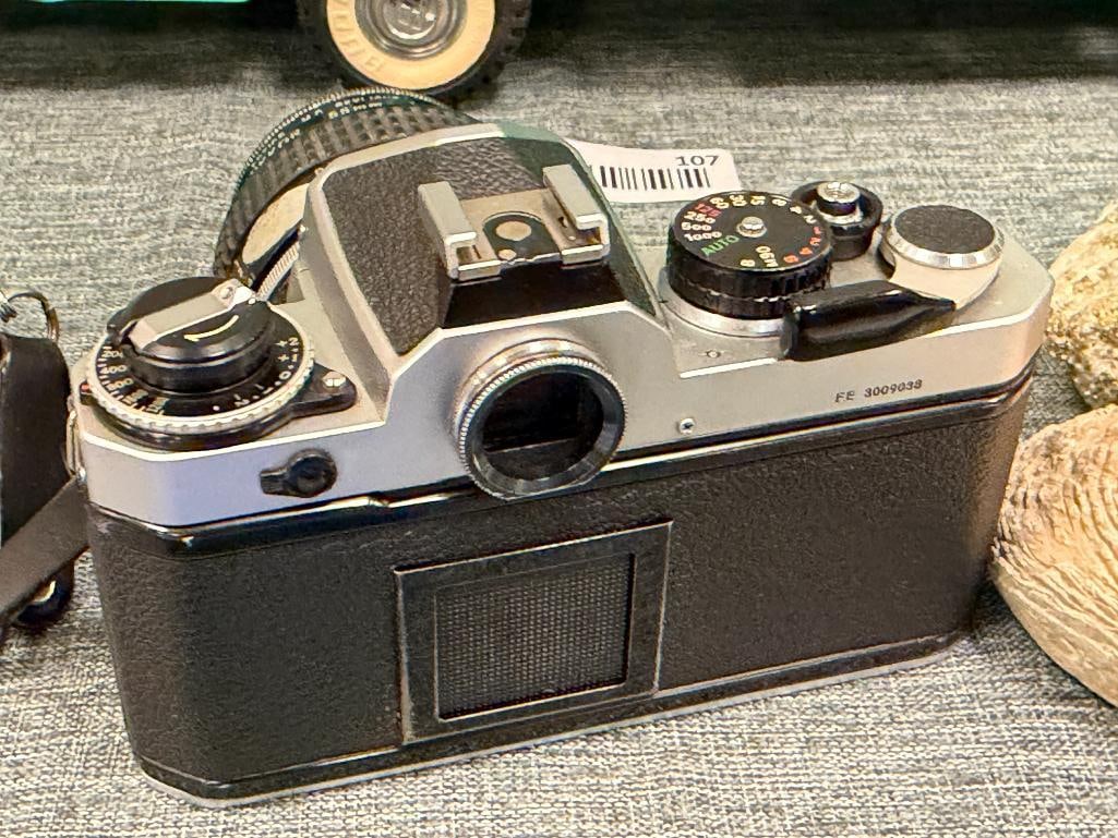 VINTAGE NIKON FE 35MM FILM CAMERA BODIES WITH NIKON MICRO - NIKKOR 55MM LENS - 6