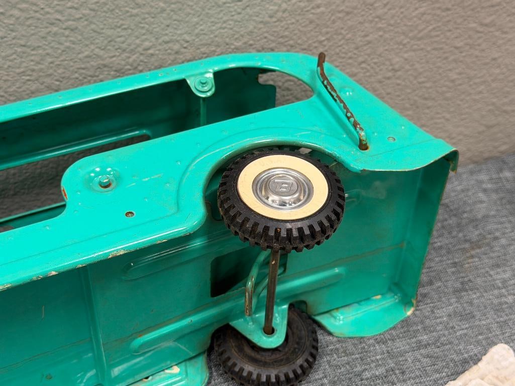 VINTAGE 1960'S BUDDY ; PRESSED STEEL AUTO TRANSPORTER CAR CARRIER WITH FRONT SPRING SUSPENSION - 8
