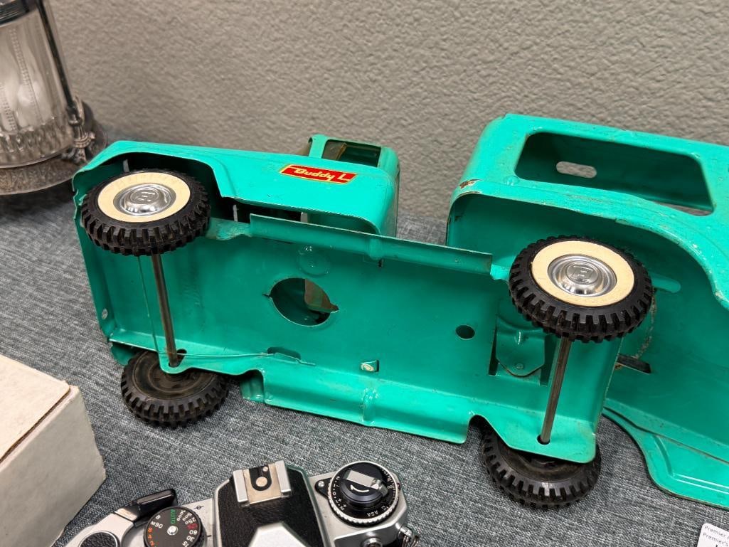 VINTAGE 1960'S BUDDY ; PRESSED STEEL AUTO TRANSPORTER CAR CARRIER WITH FRONT SPRING SUSPENSION - 9