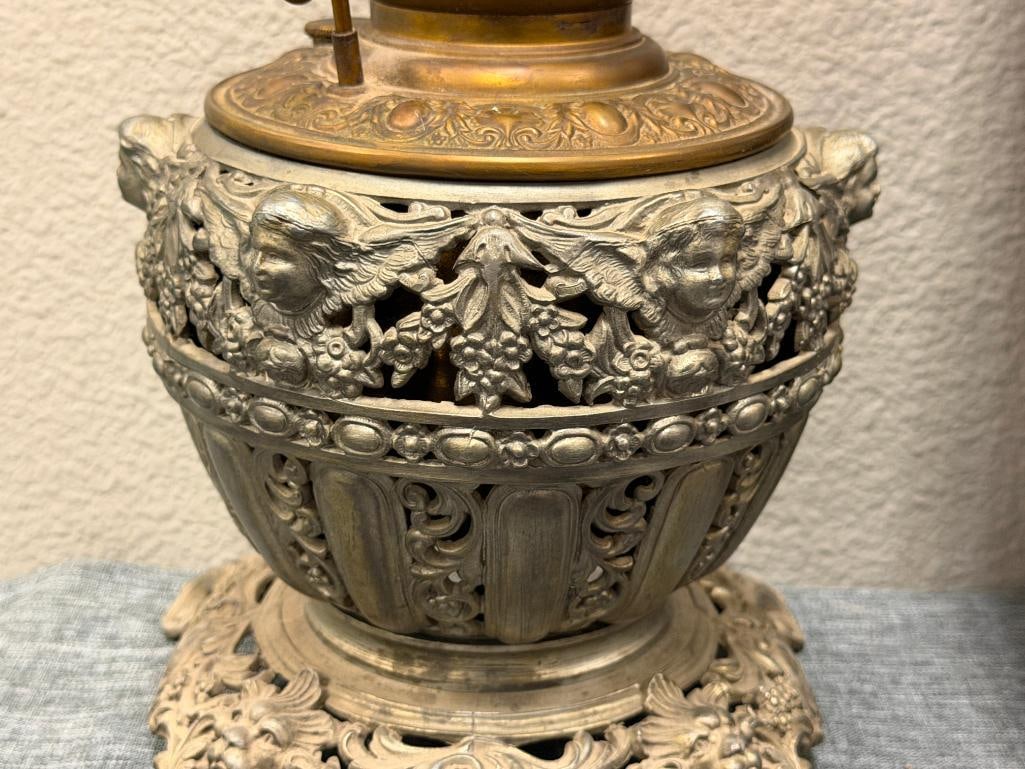 MATTHEW & WILLARD ORNATEVICTORIAN PERIOD PARLOR OIL LAMP WITH CHIMNEY - 3