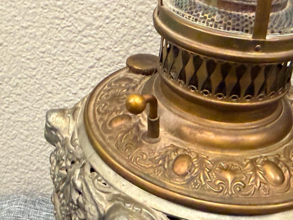MATTHEW & WILLARD ORNATEVICTORIAN PERIOD PARLOR OIL LAMP WITH CHIMNEY - 5