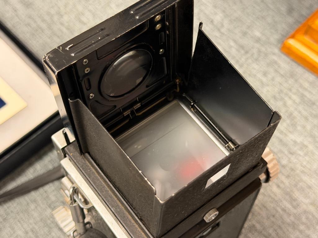 VINTAGE MAMIYA C33 TWIN LENS TLR MEDIUM FORMAT CAMERA 6X6 WITH EXTRA LENSES CIRCA 1960'S - 15