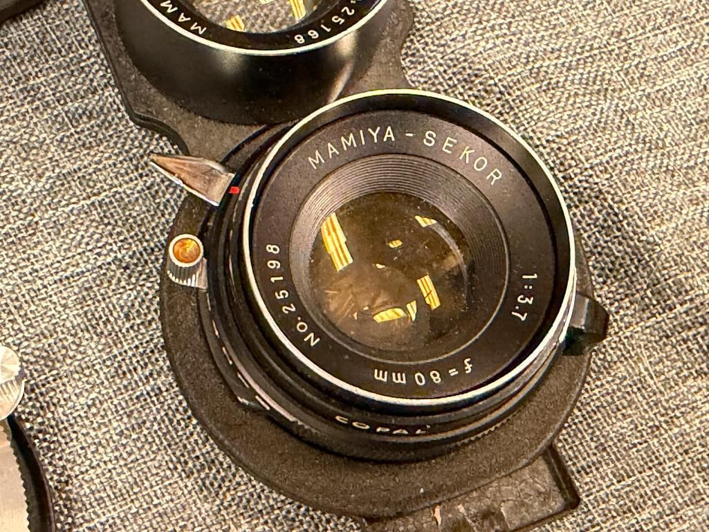 VINTAGE MAMIYA C33 TWIN LENS TLR MEDIUM FORMAT CAMERA 6X6 WITH EXTRA LENSES CIRCA 1960'S - 8