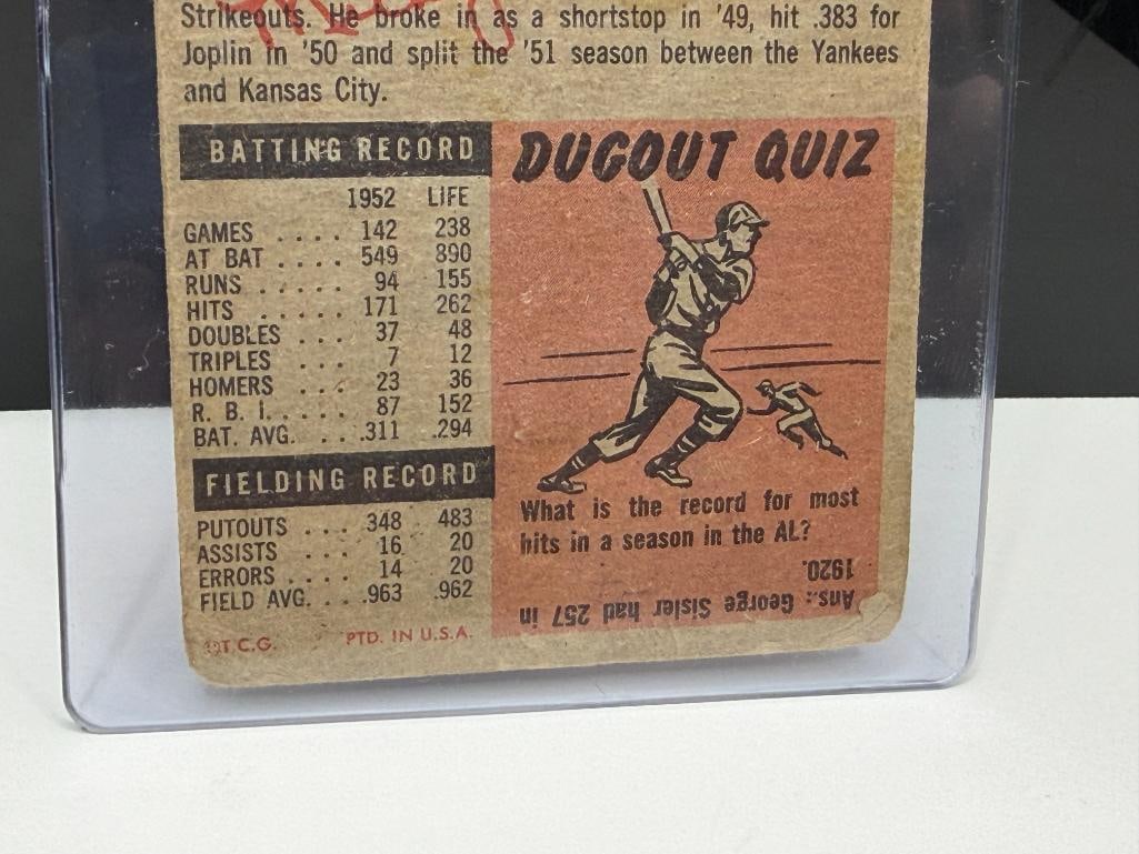 1953 TOPPS #82 MICKEY MANTLE BASEBALL CARD - 9