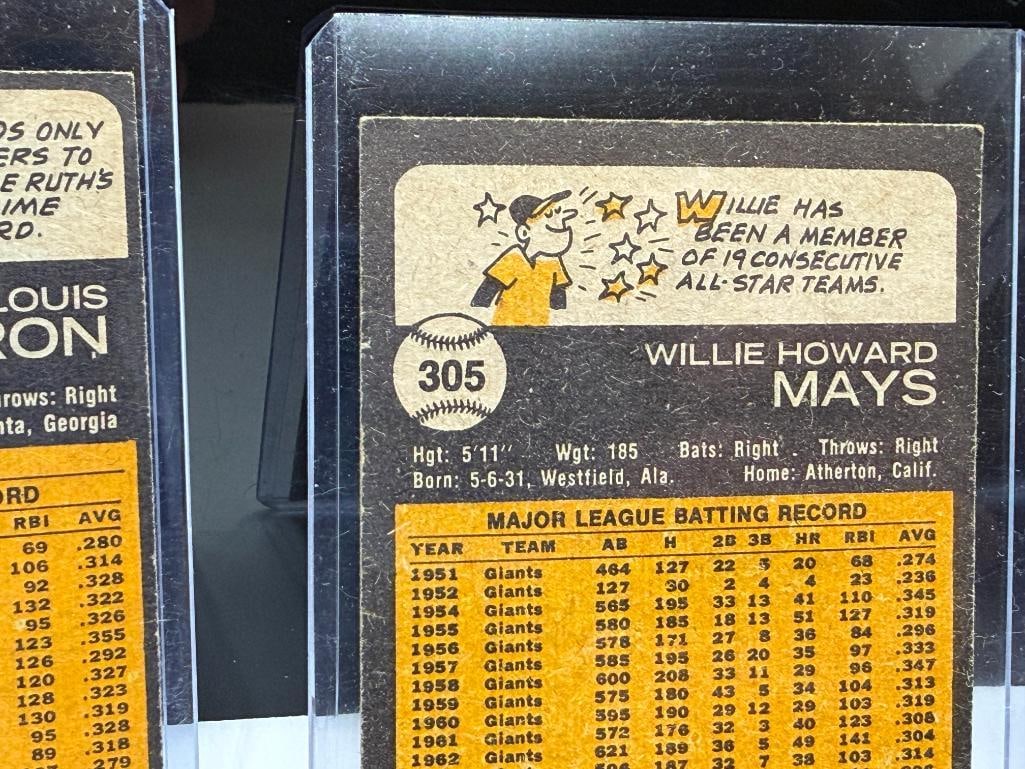 THREE 1973 TOPPS BASEBALL CARDS INCLUDING ROBERTO CLEMENTE, WILLIE MAYS, AND HANK AARON - 12