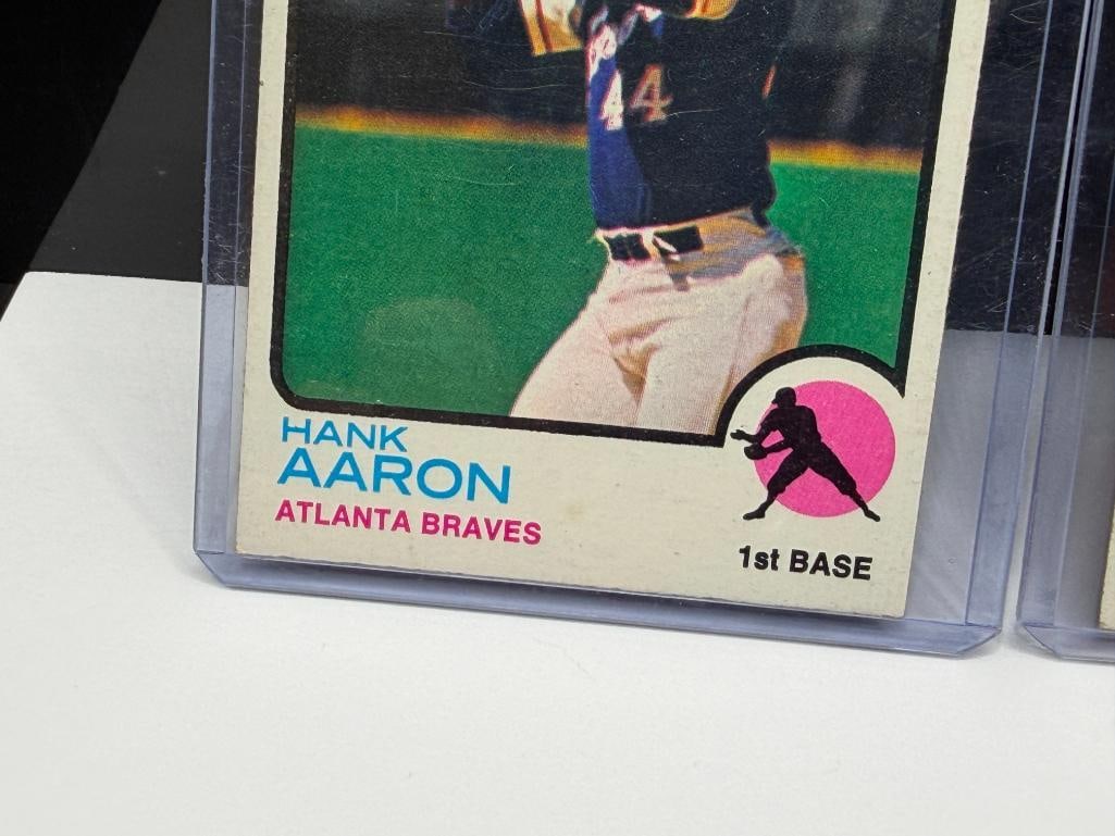 THREE 1973 TOPPS BASEBALL CARDS INCLUDING ROBERTO CLEMENTE, WILLIE MAYS, AND HANK AARON - 4