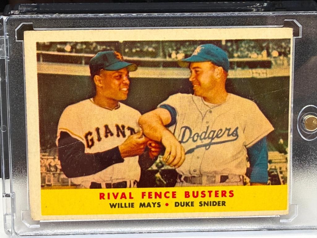 1958 TOPPS #436 RIVAL FENCE BUSTERS WILLIE MAYS DUKE SNIDER BASEBALL CARD - 2