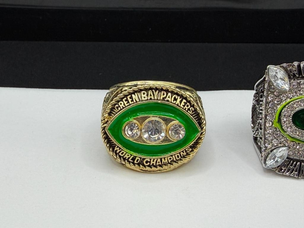 TWO GREEN BAY PACKERS NFL SUPER BOWL REPLICA RINGS INCLUDING BART STARR AND AARON RODGERS - 2