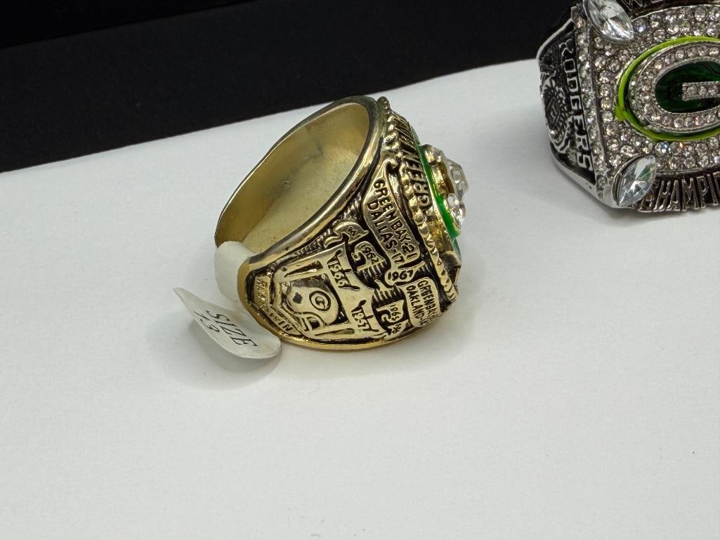 TWO GREEN BAY PACKERS NFL SUPER BOWL REPLICA RINGS INCLUDING BART STARR AND AARON RODGERS - 4