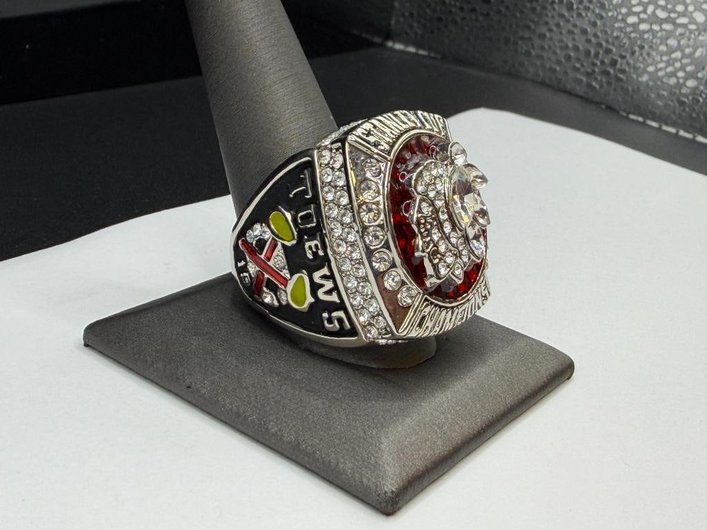 2013 CHICAGO BLACKHAWKS JONATHAN TOEWS NHL STANLEY CUP CHAMPIONSHIP REPLICA RING - 2