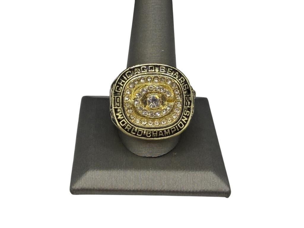 1985 CHICAGO BEARS WALTER PAYTON NFL SUPERBOWL CHAMPIONSHIP REPLICA RING: GOLD TONE STAINLESS STEEL DESIGN WITH CLEAR STONES, FEATURING STATS FROM SEASON AND GAME SIZE 12, 1" FRONT