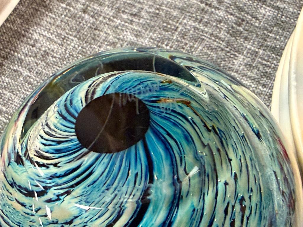 JOSH SIMPSON STUDIO ART GLASS HAND BLOWN PAPERWEIGHT PLANET DESIGN WITH WAVE IMAGERY - 5