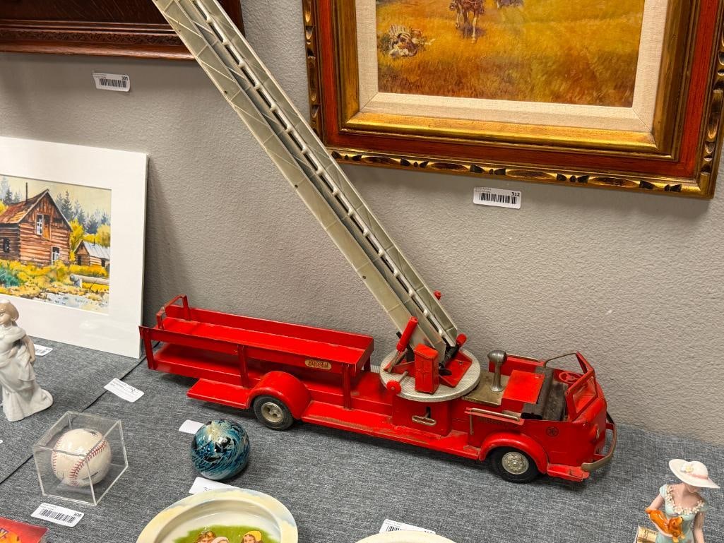 1950'S - 1960'S DOEPKE ROSSMOYNE PRESSED STEEL TOY AERIAL LADDER FIRE TRUCK - 11