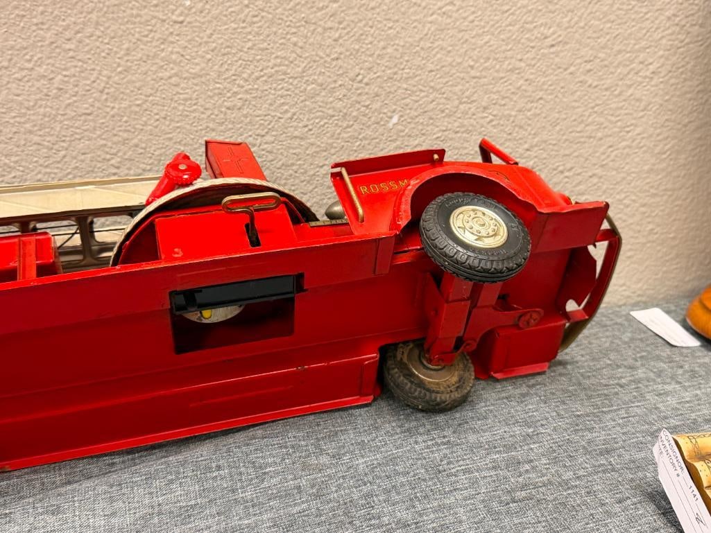 1950'S - 1960'S DOEPKE ROSSMOYNE PRESSED STEEL TOY AERIAL LADDER FIRE TRUCK - 13