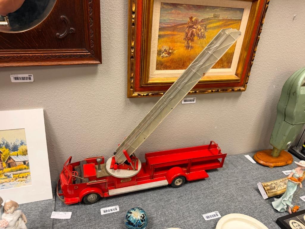 1950'S - 1960'S DOEPKE ROSSMOYNE PRESSED STEEL TOY AERIAL LADDER FIRE TRUCK - 8