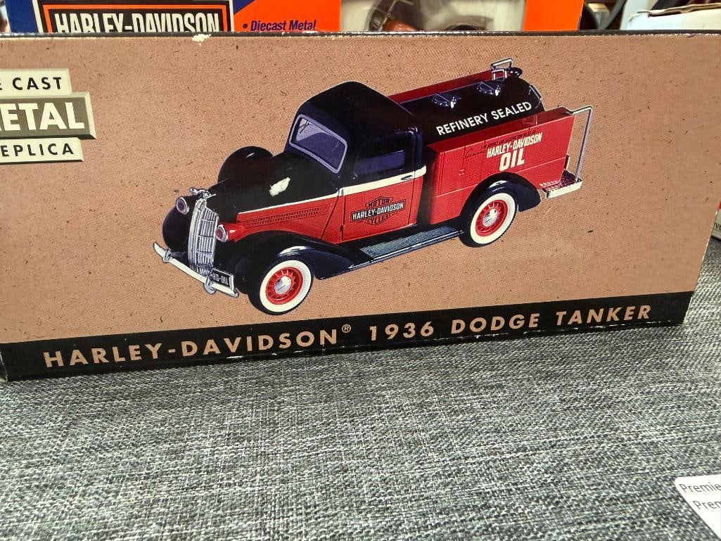 ASSORTED HARLEY-DAVIDSON THEMED DIE CAST CARS AND PLANE - 12