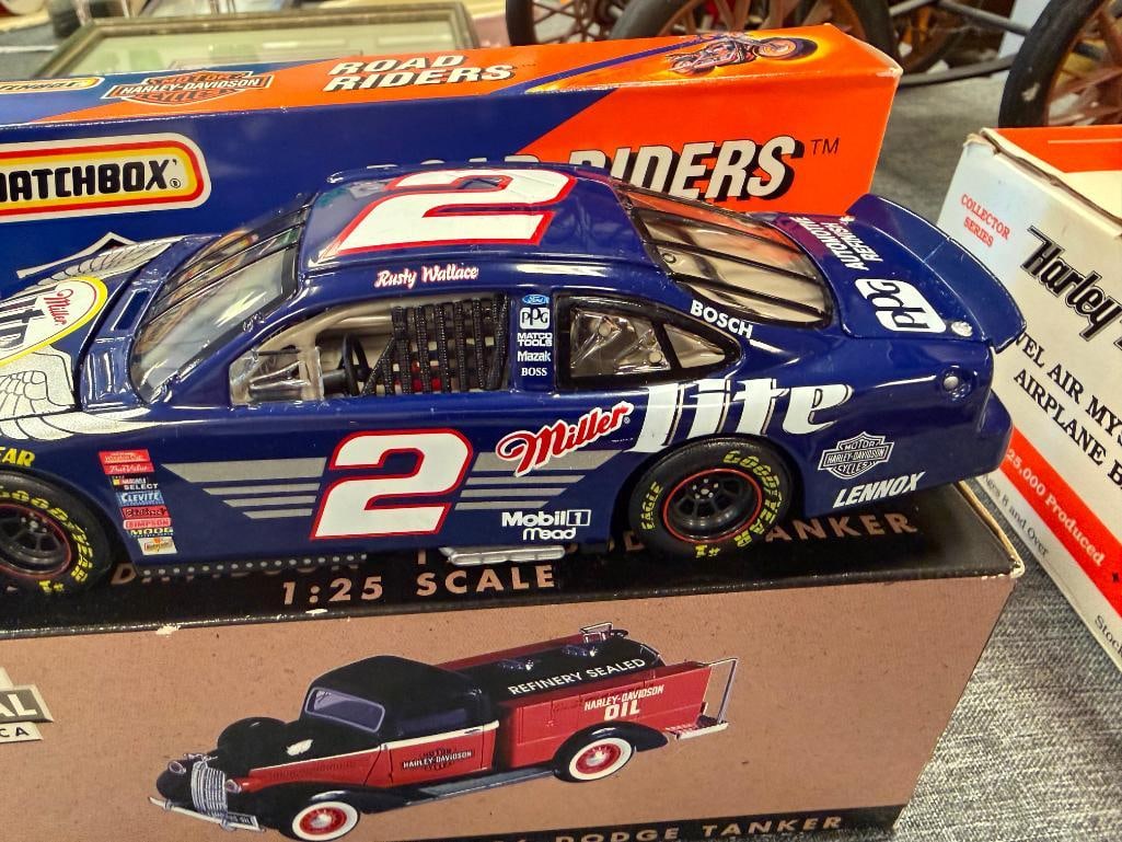 ASSORTED HARLEY-DAVIDSON THEMED DIE CAST CARS AND PLANE - 6