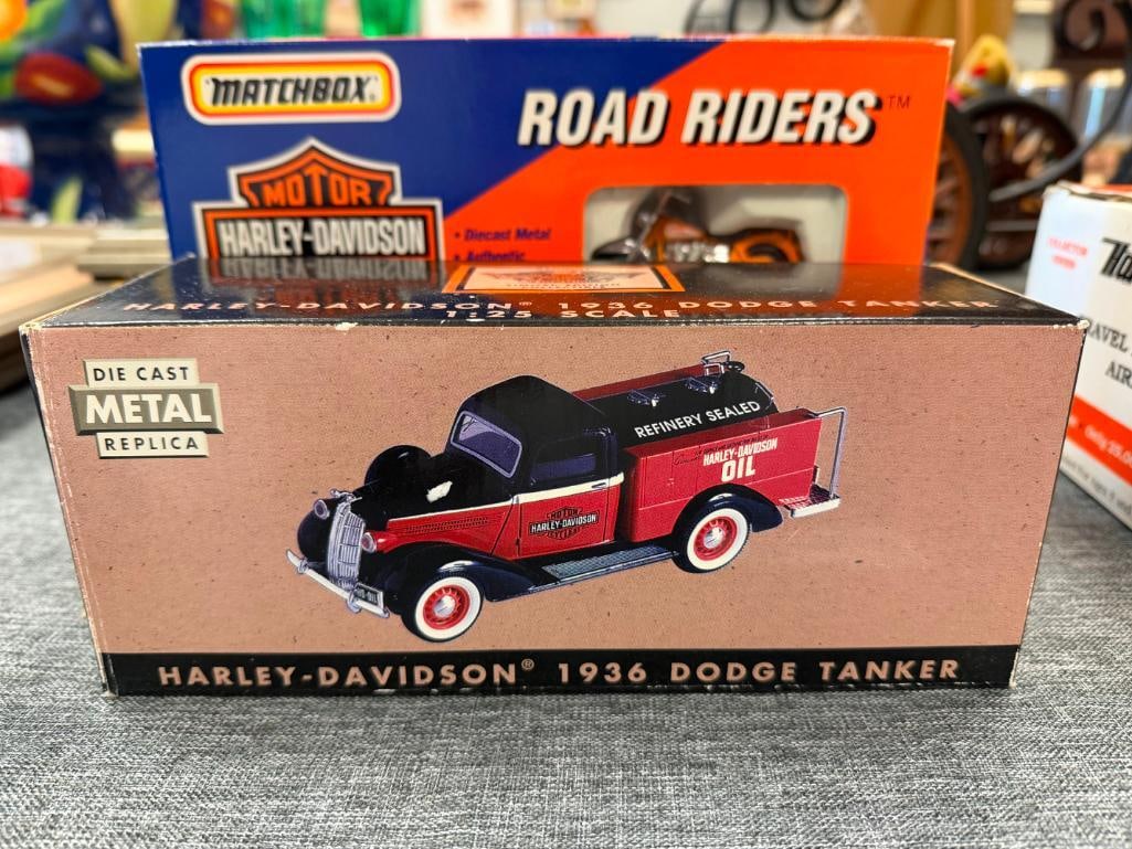 ASSORTED HARLEY-DAVIDSON THEMED DIE CAST CARS AND PLANE - 9